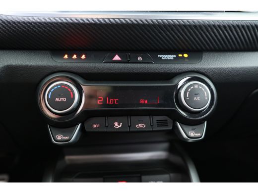 Kia Stonic 1.0 T-GDi MHEV GT-Line | Automaat | Trekhaak | Stoel-/Stuurverwarming | Camera | Keyless | Adapti... ActivLease financial lease