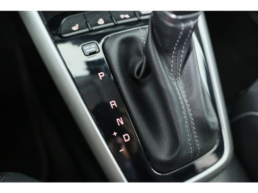 Kia Stonic 1.0 T-GDi MHEV GT-Line | Automaat | Trekhaak | Stoel-/Stuurverwarming | Camera | Keyless | Adapti... ActivLease financial lease