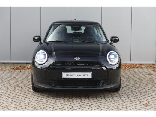 Mini 3-Deurs Cooper E / Classic / Pakket S / 17 inch Parallel Spoke 2-tone ActivLease financial lease