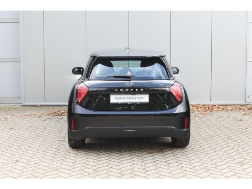 Mini 3-Deurs Cooper E / Classic / Pakket S / 17 inch Parallel Spoke 2-tone ActivLease financial lease