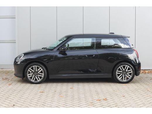 Mini 3-Deurs Cooper E / Classic / Pakket S / 17 inch Parallel Spoke 2-tone ActivLease financial lease