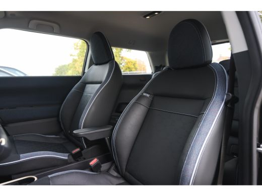 Mini 3-Deurs Cooper E / Classic / Pakket S / 17 inch Parallel Spoke 2-tone ActivLease financial lease