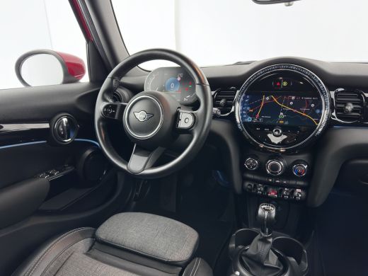 Mini Cooper 1.5 Cooper Business Edition (INCL-BTW) *LEATHER-FABRIC | FULL-LED | DIGI-COCKPIT | SPORT-SEATS | ... ActivLease financial lease