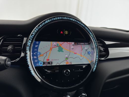 Mini Cooper 1.5 Cooper Business Edition (INCL-BTW) *LEATHER-FABRIC | FULL-LED | DIGI-COCKPIT | SPORT-SEATS | ... ActivLease financial lease