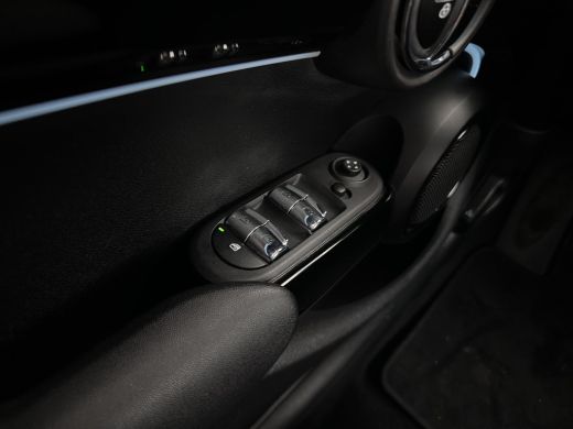 Mini Cooper 1.5 Cooper Business Edition (INCL-BTW) *LEATHER-FABRIC | FULL-LED | DIGI-COCKPIT | SPORT-SEATS | ... ActivLease financial lease