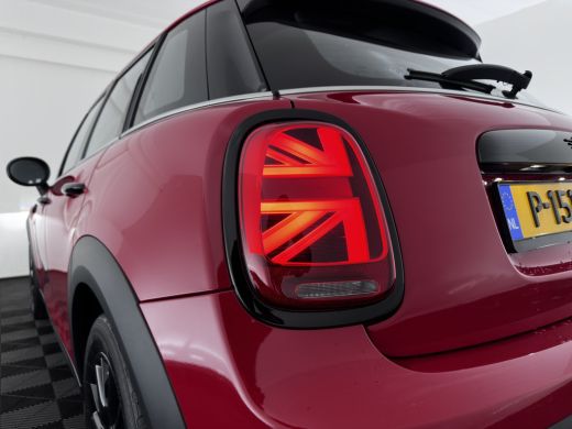 Mini Cooper 1.5 Cooper Business Edition (INCL-BTW) *LEATHER-FABRIC | FULL-LED | DIGI-COCKPIT | SPORT-SEATS | ... ActivLease financial lease