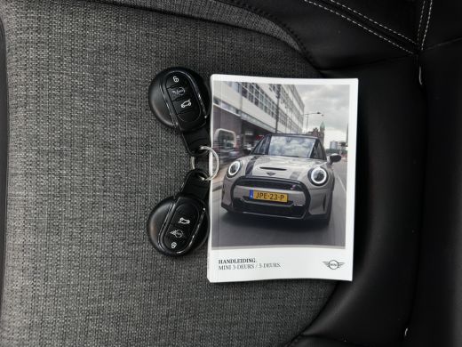 Mini Cooper 1.5 Cooper Business Edition (INCL-BTW) *LEATHER-FABRIC | FULL-LED | DIGI-COCKPIT | SPORT-SEATS | ... ActivLease financial lease