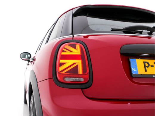 Mini Cooper 1.5 Cooper Business Edition (INCL-BTW) *LEATHER-FABRIC | FULL-LED | DIGI-COCKPIT | SPORT-SEATS | ... ActivLease financial lease