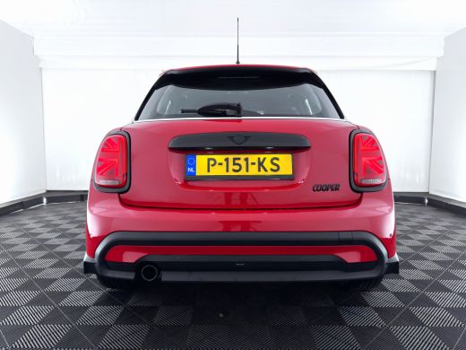 Mini Cooper 1.5 Cooper Business Edition (INCL-BTW) *LEATHER-FABRIC | FULL-LED | DIGI-COCKPIT | SPORT-SEATS | ... ActivLease financial lease