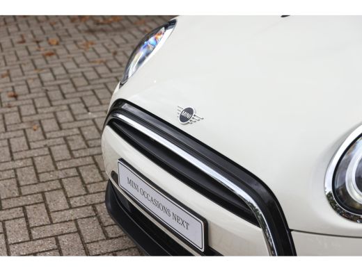 Mini Cooper Cooper Automaat / Sportstoelen / Comfort Access / Stuurverwarming / LED / Stoelverwarming / Airco... ActivLease financial lease