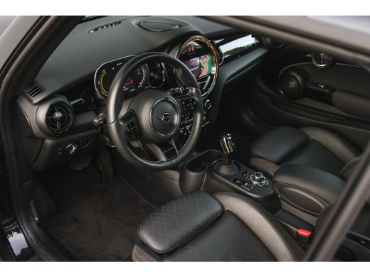 Mini Electric Electric / Panoramadak / Sportstoelen / Achteruitrijcamera / Comfort Access / LED / Stoelverwarmi... ActivLease financial lease