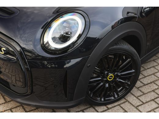 Mini Electric Electric / Panoramadak / Sportstoelen / Achteruitrijcamera / Comfort Access / LED / Stoelverwarmi... ActivLease financial lease