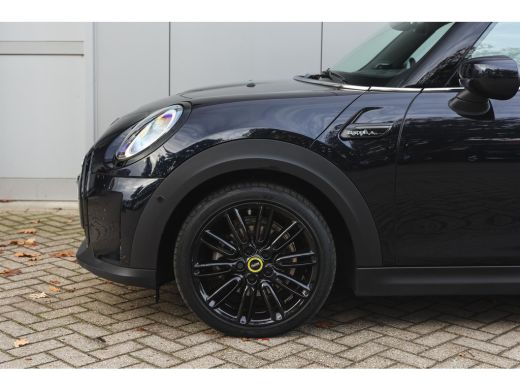 Mini Electric Electric / Panoramadak / Sportstoelen / Achteruitrijcamera / Comfort Access / LED / Stoelverwarmi... ActivLease financial lease