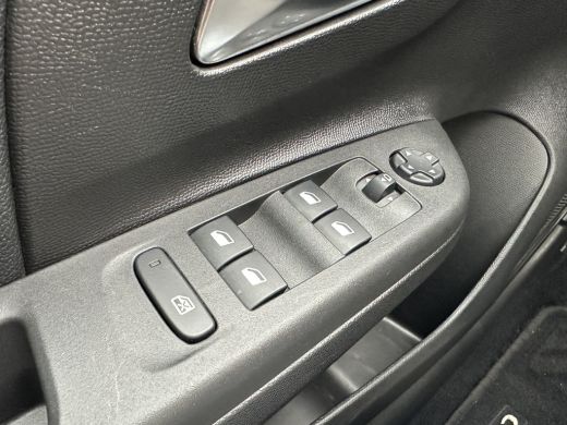 Opel Corsa 1.2 100PK GS Line | NAVIGATIE| CAMERA| PARKEERSENSOREN V+A | APPLE CARPLAY/ANDROID AUTOCRUISE CON... ActivLease financial lease