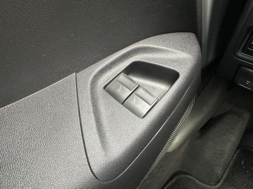 Peugeot 108 1.0 e-VTi Allure | APPLE CARPLAY/ANDROID AUTO| CAMERA| CLIMATE CONTROL| MISTLAMP VOOR| ActivLease financial lease