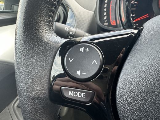 Peugeot 108 1.0 e-VTi Allure | APPLE CARPLAY/ANDROID AUTO| CAMERA| CLIMATE CONTROL| MISTLAMP VOOR| ActivLease financial lease