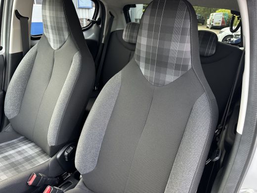 Peugeot 108 1.0 e-VTi Allure | APPLE CARPLAY/ANDROID AUTO| CAMERA| CLIMATE CONTROL| MISTLAMP VOOR| ActivLease financial lease