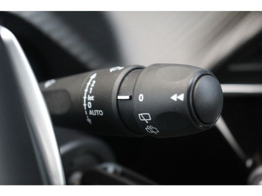 Peugeot 2008 1.2 Hybrid 136 Allure | Cruise | Carplay | Clima | DAB | Parkeersens. V+A | LED | LMV 17" | Cruis... ActivLease financial lease