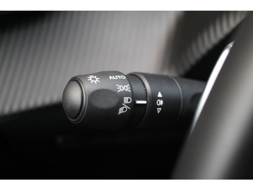 Peugeot 2008 1.2 Hybrid 136 Allure | Cruise | Carplay | Clima | DAB | Parkeersens. V+A | LED | LMV 17" | Cruis... ActivLease financial lease