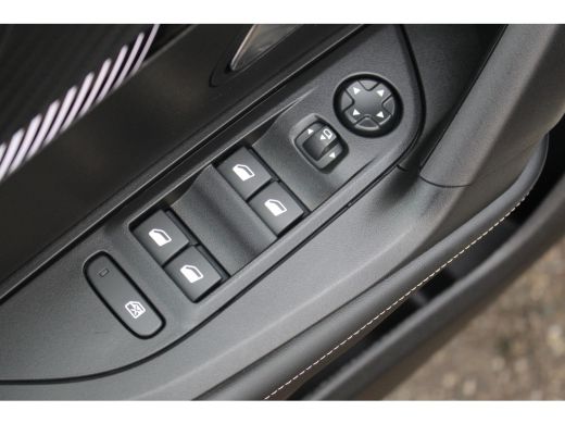 Peugeot 2008 1.2 Hybrid 136 Allure | Cruise | Carplay | Clima | DAB | Parkeersens. V+A | LED | LMV 17" | Cruis... ActivLease financial lease