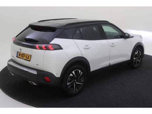 Peugeot 2008 1.2 PureTech GT | Automaat | Navigatie | Camera | Panorama/schuifdak | Full LED | 75.000km | ActivLease financial lease