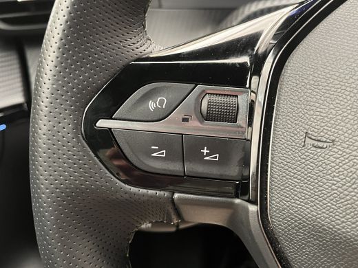 Peugeot 208 1.2 PureTech GT | Apple Carplay/Android Auto|telefoonintegratie premium | Cruise control | Lichtm... ActivLease financial lease