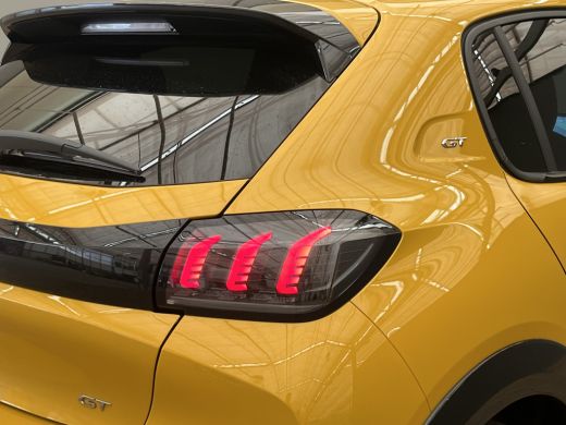 Peugeot 208 1.2 PureTech GT | Apple Carplay/Android Auto|telefoonintegratie premium | Cruise control | Lichtm... ActivLease financial lease