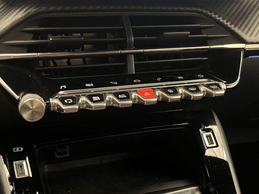 Peugeot 208 1.2 PureTech GT | Apple Carplay/Android Auto|telefoonintegratie premium | Cruise control | Lichtm... ActivLease financial lease