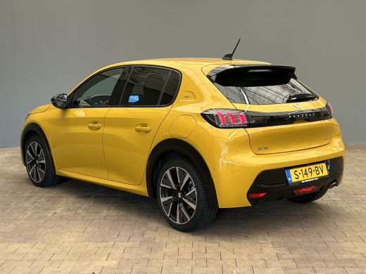 Peugeot 208 1.2 PureTech GT | Apple Carplay/Android Auto|telefoonintegratie premium | Cruise control | Lichtm... ActivLease financial lease