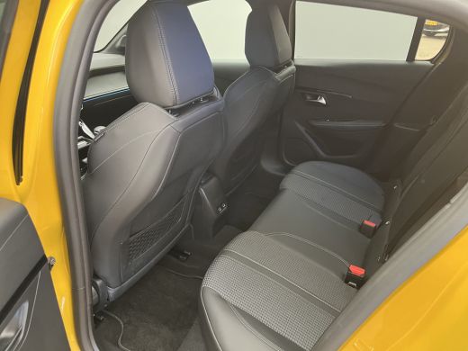 Peugeot 208 1.2 PureTech GT | Apple Carplay/Android Auto|telefoonintegratie premium | Cruise control | Lichtm... ActivLease financial lease