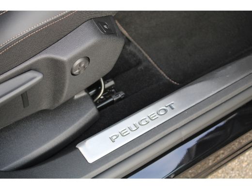 Peugeot 3008 1.6 HYbrid 225 GT Pack Business | Navigatie | Camera voor + achter | Focal | Comfortstoelen | Bla... ActivLease financial lease
