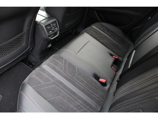 Peugeot 3008 1.6 HYbrid 225 GT Pack Business | Navigatie | Camera voor + achter | Focal | Comfortstoelen | Bla... ActivLease financial lease