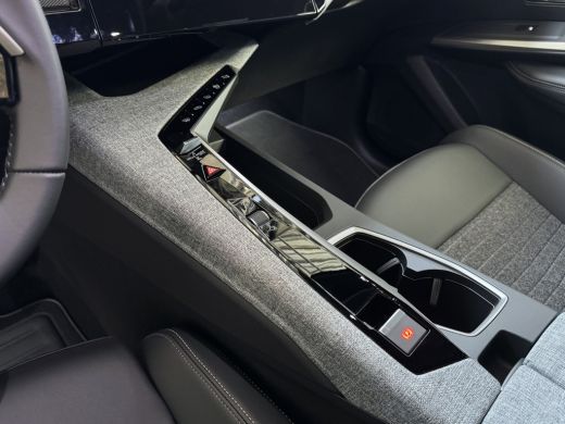 Peugeot 3008 NIEUWE AUTO HYBRID 145e ALLURE AUT. CARPLAY AFN.TREKHAAK NAVI STOELVERW KEYLESS 05/2025 ActivLease financial lease