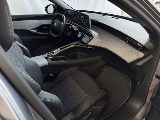 Peugeot 3008 NIEUWE AUTO HYBRID 145e ALLURE AUT. CARPLAY AFN.TREKHAAK NAVI STOELVERW KEYLESS 05/2025 ActivLease financial lease