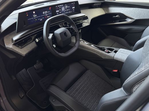 Peugeot 3008 NIEUWE AUTO HYBRID 145e ALLURE AUT. CARPLAY AFN.TREKHAAK NAVI STOELVERW KEYLESS 05/2025 ActivLease financial lease
