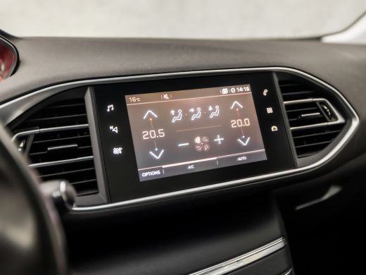 Peugeot 308 1.2 PureTech Sport Deluxe (PANORAMADAK, APPLE CARPLAY, GROOT NAVI, CLIMATE, SPORTSTOELEN, GETINT ... ActivLease financial lease