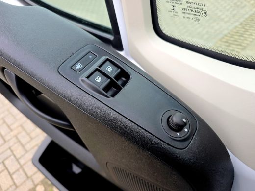 Peugeot Boxer 435 2.2 BlueHDi L4 H3 - 165 Pk - Euro 6 - Airco - ParkeerCamera - Laadklep ActivLease financial lease