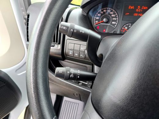 Peugeot Boxer 435 2.2 BlueHDi L4 H3 - 165 Pk - Euro 6 - Airco - ParkeerCamera - Laadklep ActivLease financial lease