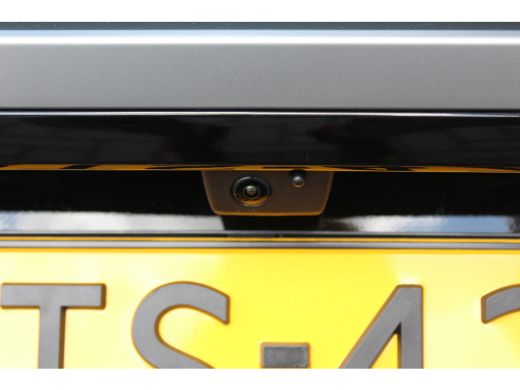 Peugeot e-3008 73KWH GT AVANTAGE 214PK / NAVI / LEDER / CLIMA / FULL-LED / 20" LMV / KEYLESS / WARMTEPOMP / ALCA... ActivLease financial lease