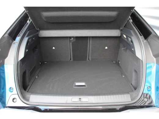 Peugeot e-3008 73KWH GT AVANTAGE 214PK / NAVI / LEDER / CLIMA / FULL-LED / 20" LMV / KEYLESS / WARMTEPOMP / ALCA... ActivLease financial lease