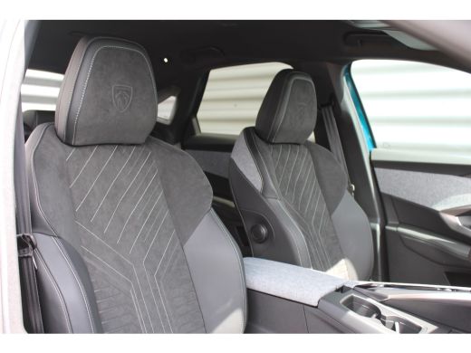 Peugeot e-3008 73KWH GT AVANTAGE 214PK / NAVI / LEDER / CLIMA / FULL-LED / 20" LMV / KEYLESS / WARMTEPOMP / ALCA... ActivLease financial lease