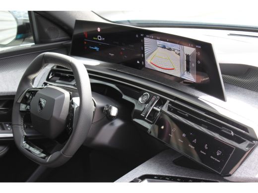 Peugeot e-3008 73KWH GT AVANTAGE 214PK / NAVI / LEDER / CLIMA / FULL-LED / 20" LMV / KEYLESS / WARMTEPOMP / ALCA... ActivLease financial lease