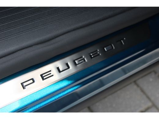 Peugeot e-3008 73KWH GT AVANTAGE 214PK / NAVI / LEDER / CLIMA / FULL-LED / 20" LMV / KEYLESS / WARMTEPOMP / ALCA... ActivLease financial lease