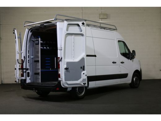 Renault Master 2.3 dCi 135pk L2 H2 Airco Navigatie Imperiaal Inrichting ActivLease financial lease
