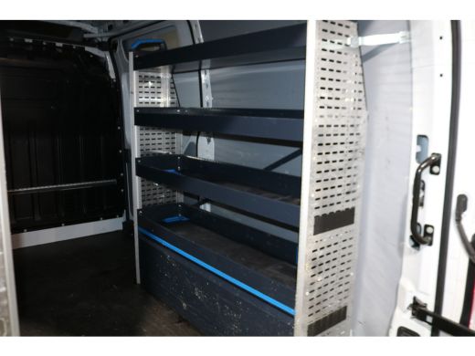 Renault Master 2.3 dCi 135pk L2 H2 Airco Navigatie Imperiaal Inrichting ActivLease financial lease