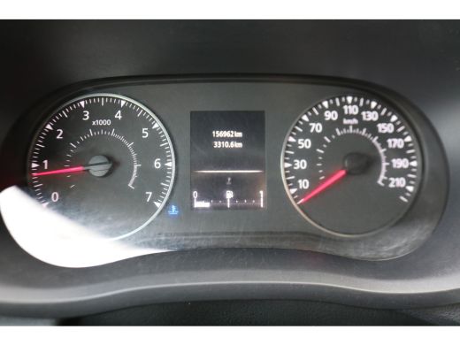 Renault Master 2.3 dCi 135pk L2 H2 Airco Navigatie Imperiaal Inrichting ActivLease financial lease