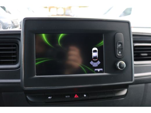 Renault Master 2.3 dCi 135pk L2 H2 Airco Navigatie Imperiaal Inrichting ActivLease financial lease