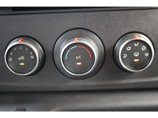 Renault Master 2.3 dCi 135pk L2 H2 Airco Navigatie Imperiaal Inrichting ActivLease financial lease