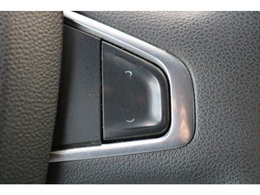 Renault Master 2.3 dCi 135pk L2 H2 Airco Navigatie Imperiaal Inrichting ActivLease financial lease