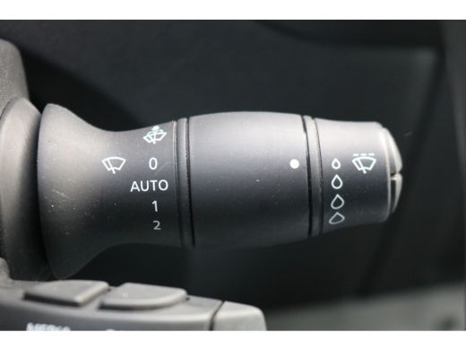 Renault Master 2.3 dCi 135pk L2 H2 Airco Navigatie Imperiaal Inrichting ActivLease financial lease